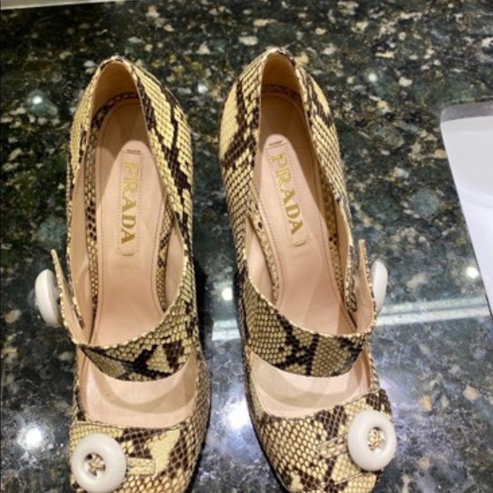 Pumps - Picture 4 of 11